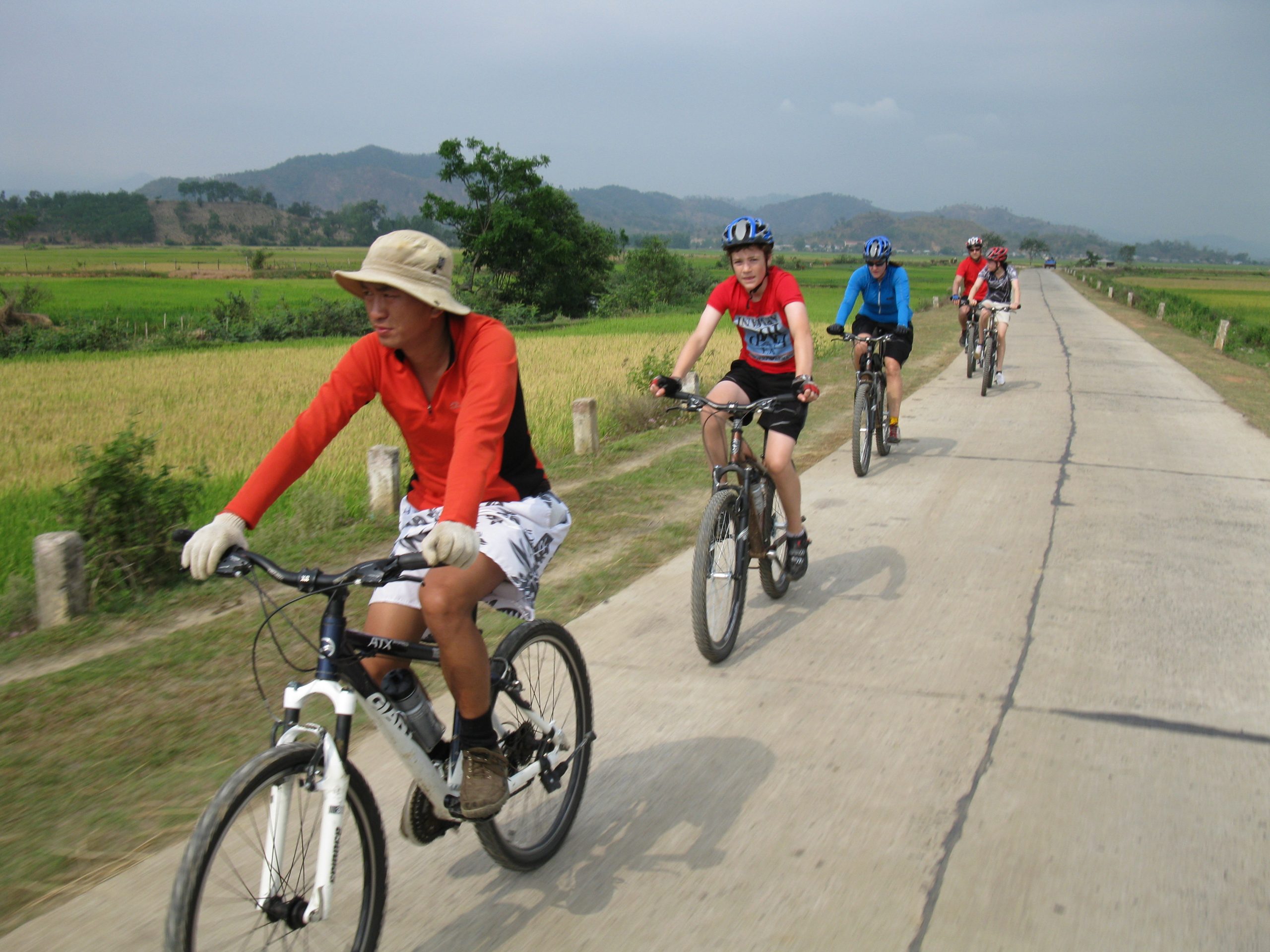Hoi An Bike Trip to Hue 2 Days
